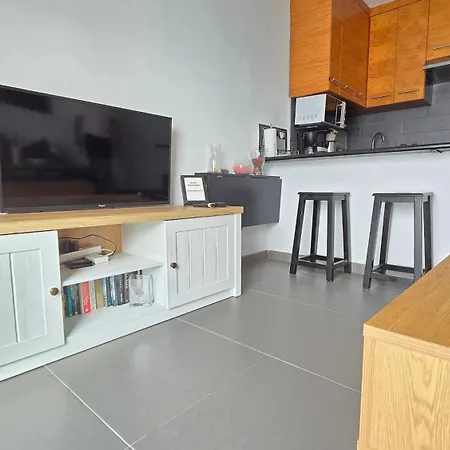 Adriana House 50 Metros Al Mar Апартаменты *