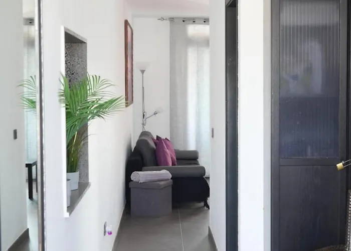 Апартаменты Adriana House 50 Metros Al Mar *